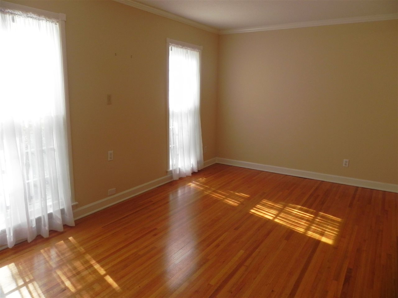 5746 Redding Ave, Memphis, TN 38120 photo 2