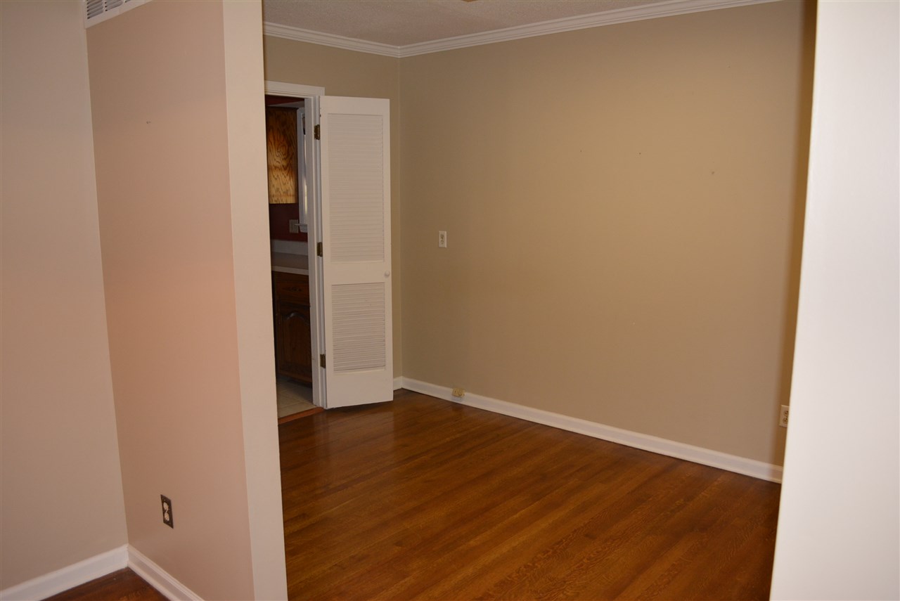 6120 Ivanhoe Rd, Bartlett, TN 38134 photo 3