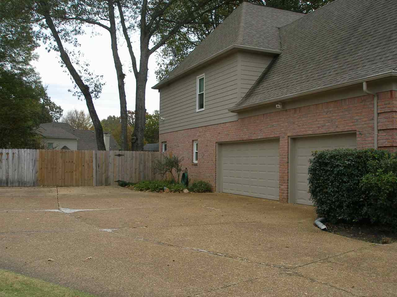 611 Dunwick Cv, Collierville, TN 38017 photo 2