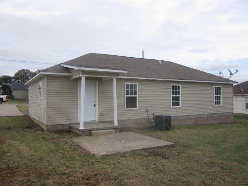 89 Stout Cv, Covington, TN 38019 photo 2