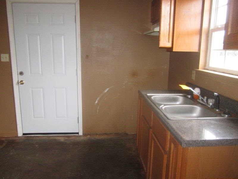 89 Stout Cv, Covington, TN 38019 photo 5