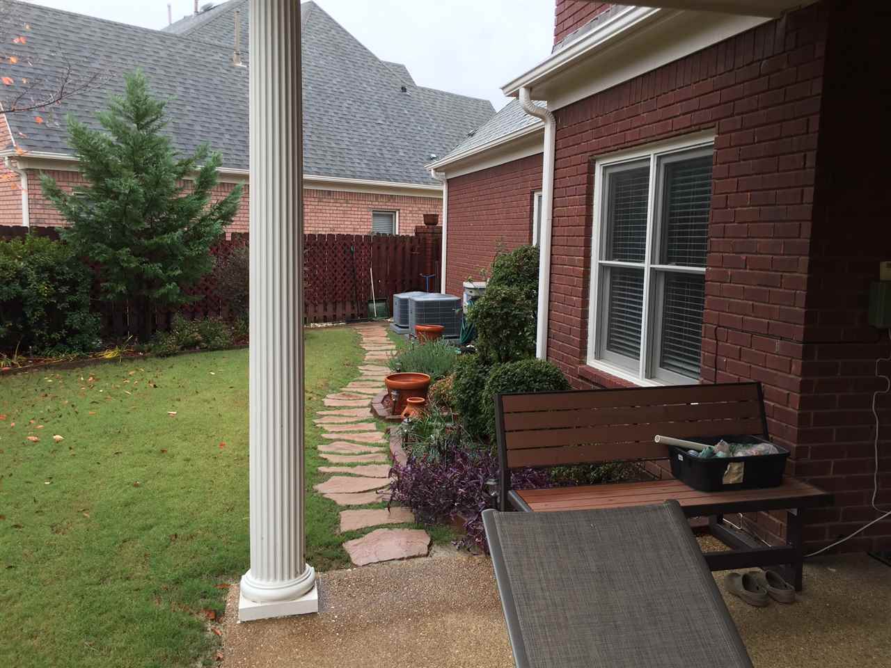 556 Warwick Willow Ln, Collierville, TN 38017 photo 3