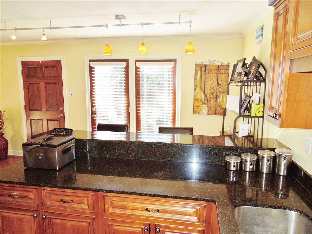 1672 Central Ave, Memphis, TN 38104 photo 4