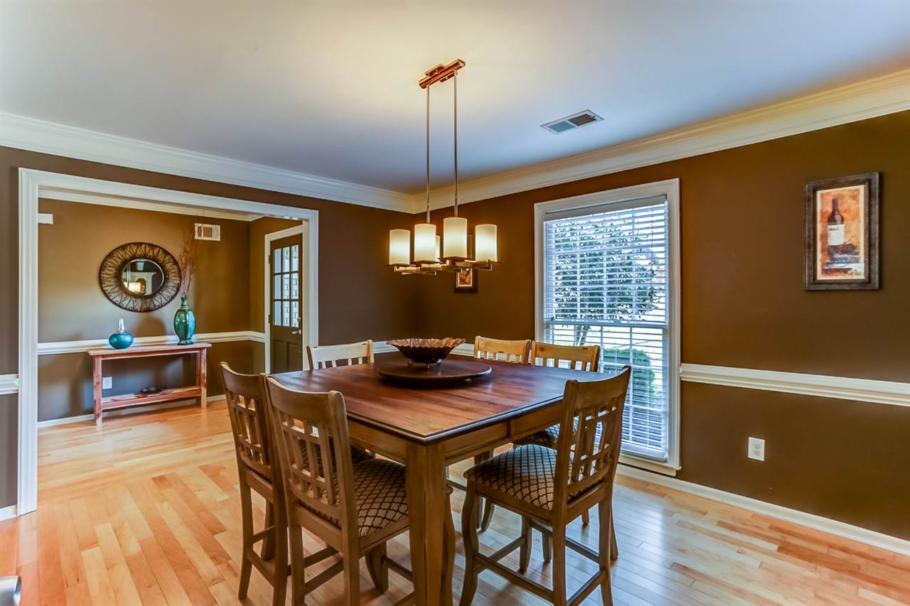950 Winleaf Dr, Collierville, TN 38017 photo 2