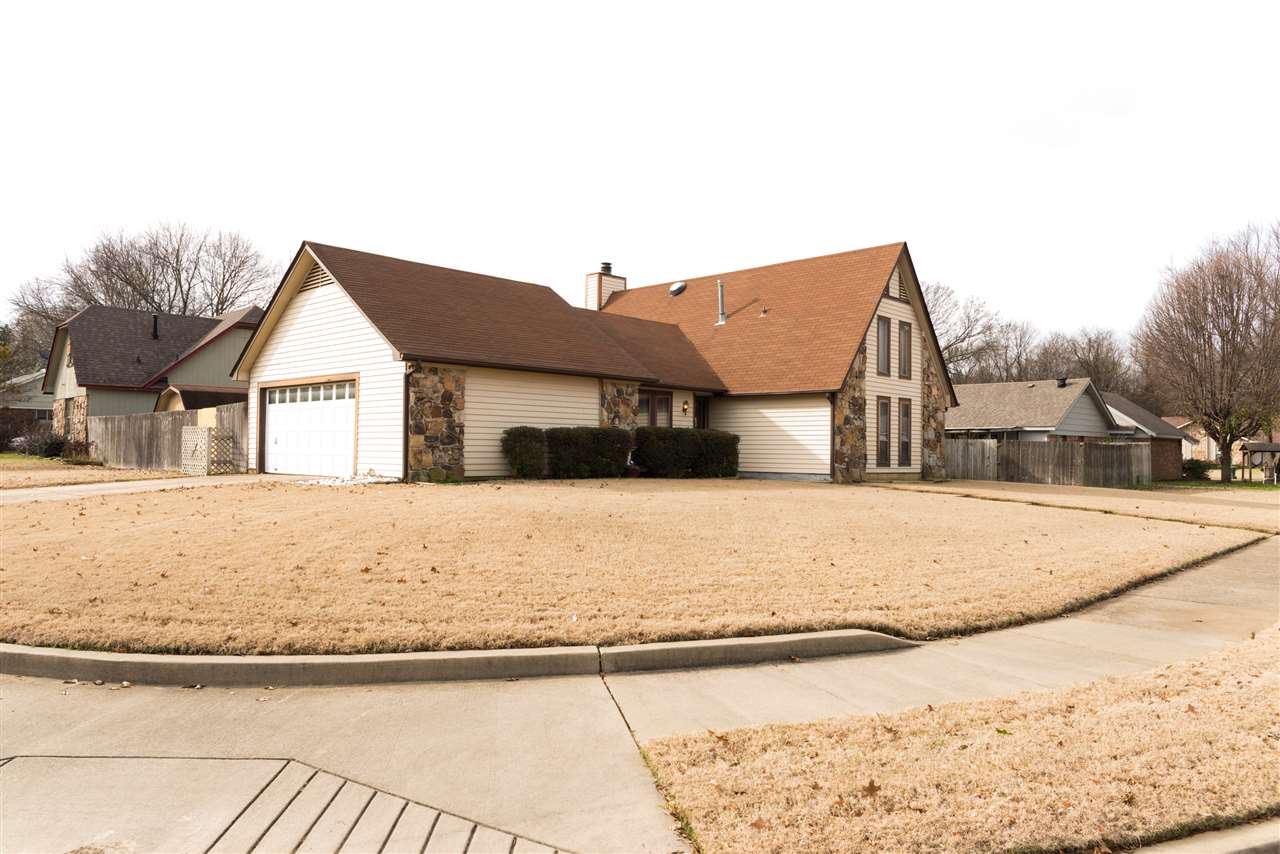7115 Devine St, Bartlett, TN 38133 photo 2