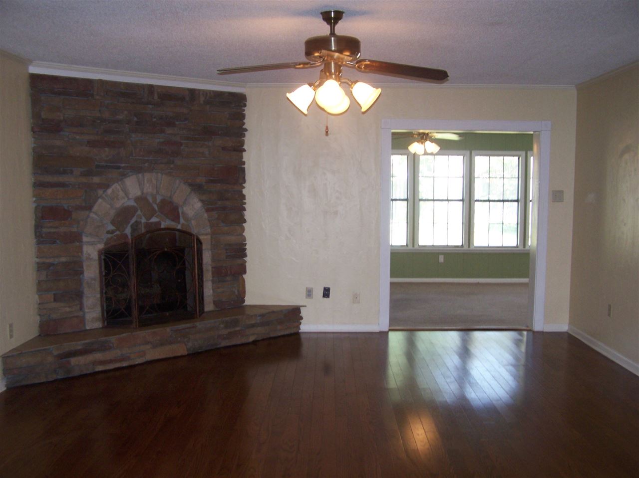 6810 Sprucehill Dr, Bartlett, TN 38135 photo 5