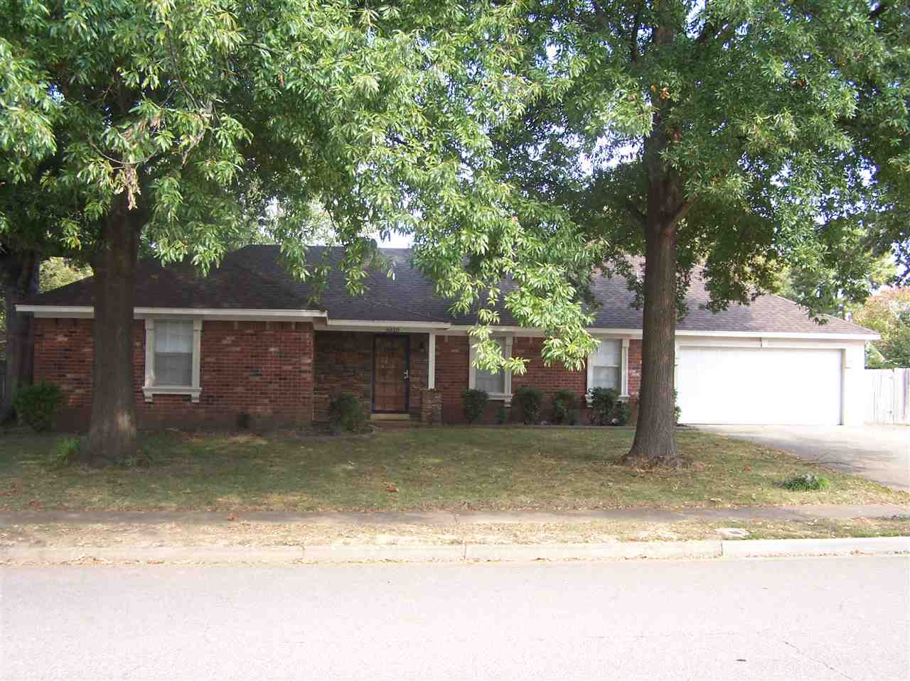 6810 Sprucehill Dr, Bartlett, TN 38135 photo 1