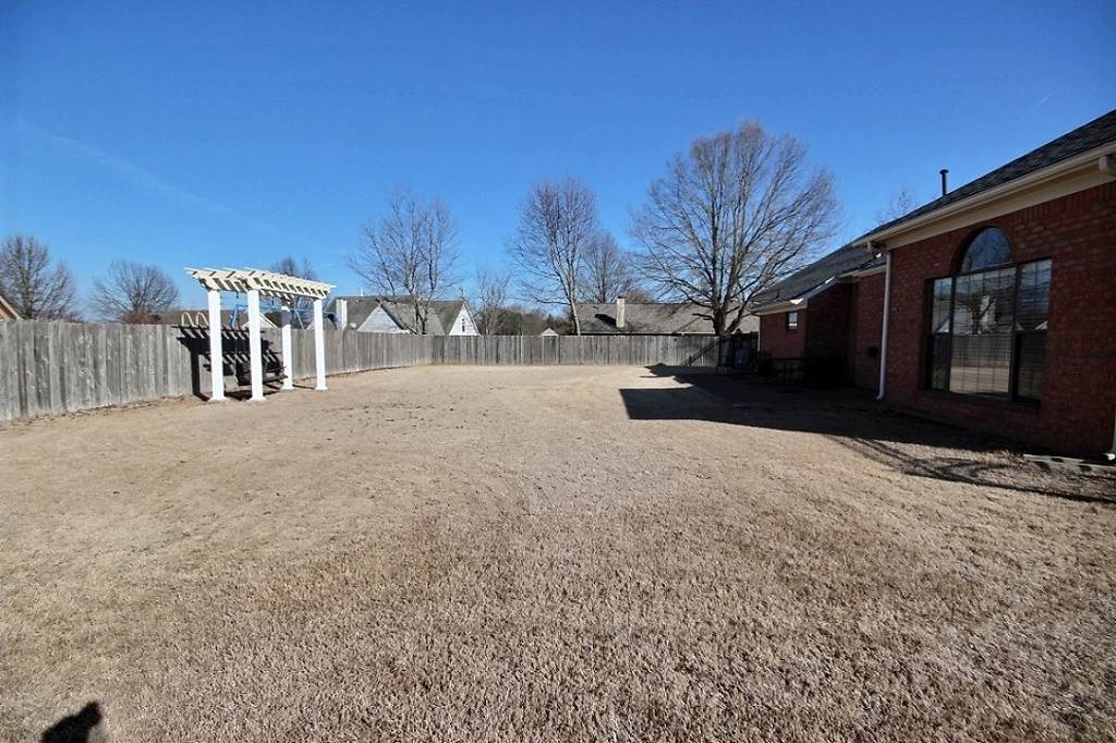 402 E White Rd, Collierville, TN 38017 photo 23