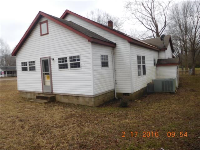 865 Main St E, Savannah, TN 38372 photo 3