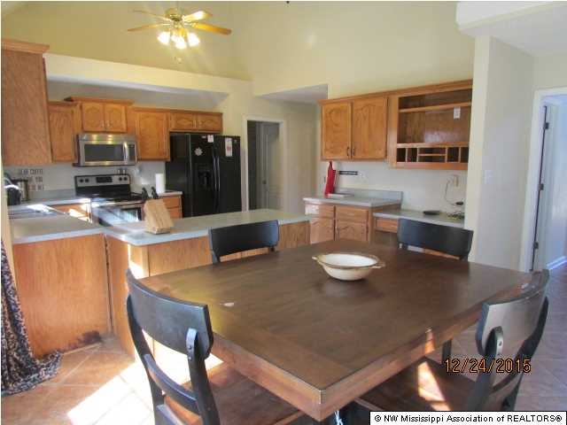 9897 Chris Dr, Olive Branch, MS 38654 photo 5