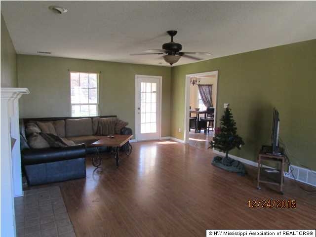9897 Chris Dr, Olive Branch, MS 38654 photo 10