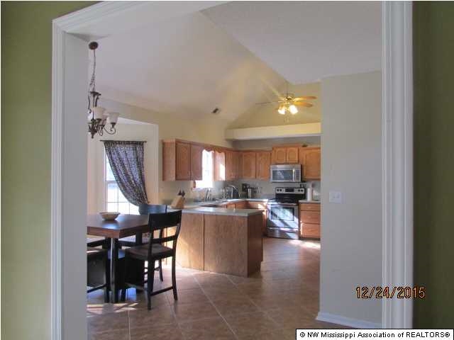 9897 Chris Dr, Olive Branch, MS 38654 photo 4