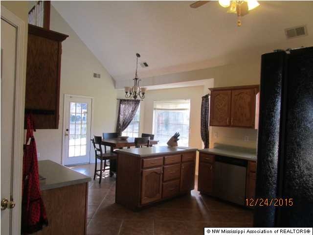 9897 Chris Dr, Olive Branch, MS 38654 photo 6