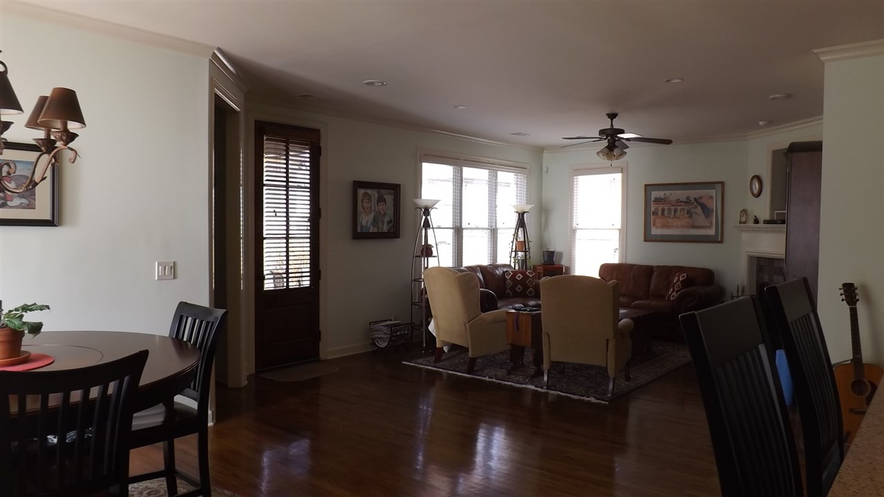 325 E Colbert St E, Collierville, TN 38017 photo 9