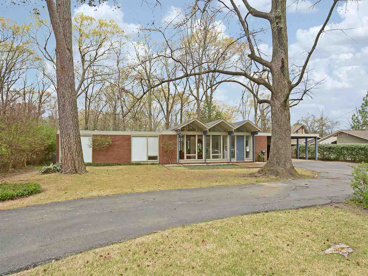 431 Erwin Dr, Memphis, TN 38117 photo 1
