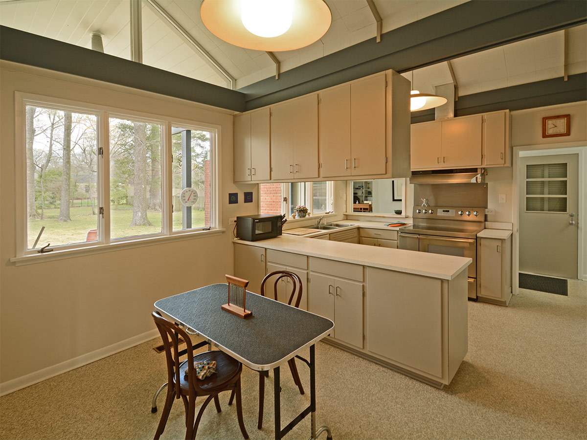 431 Erwin Dr, Memphis, TN 38117 photo 7