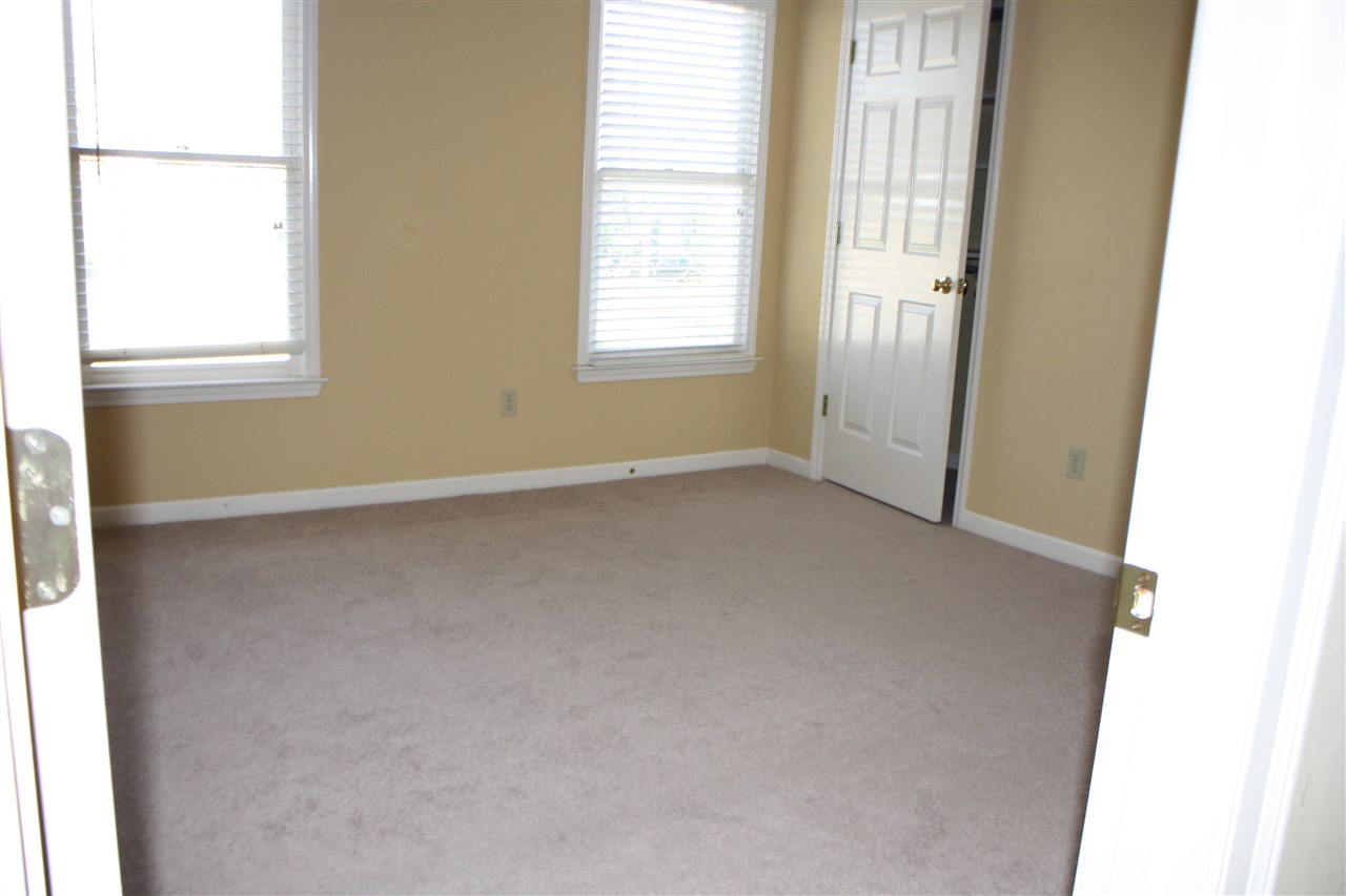 561 Roe Hampton Cv, Collierville, TN 38017 photo 18