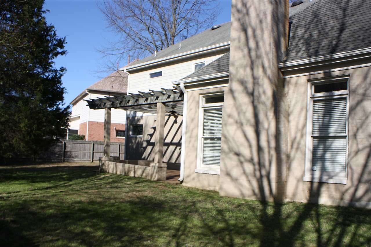 561 Roe Hampton Cv, Collierville, TN 38017 photo 4