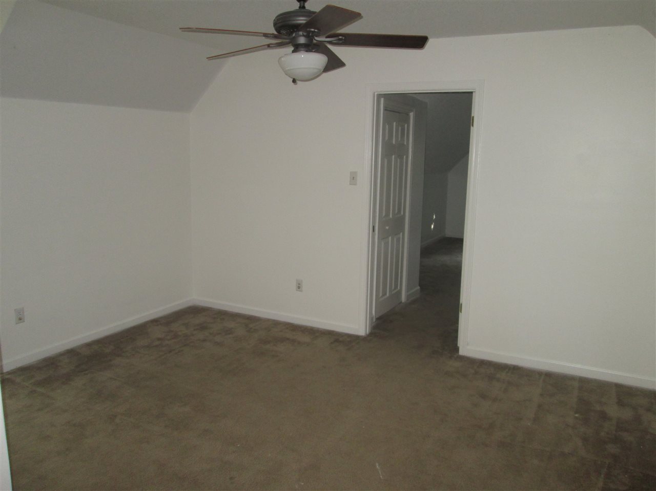 3073 Cherry Breeze Cv, Bartlett, TN 38133 photo 2