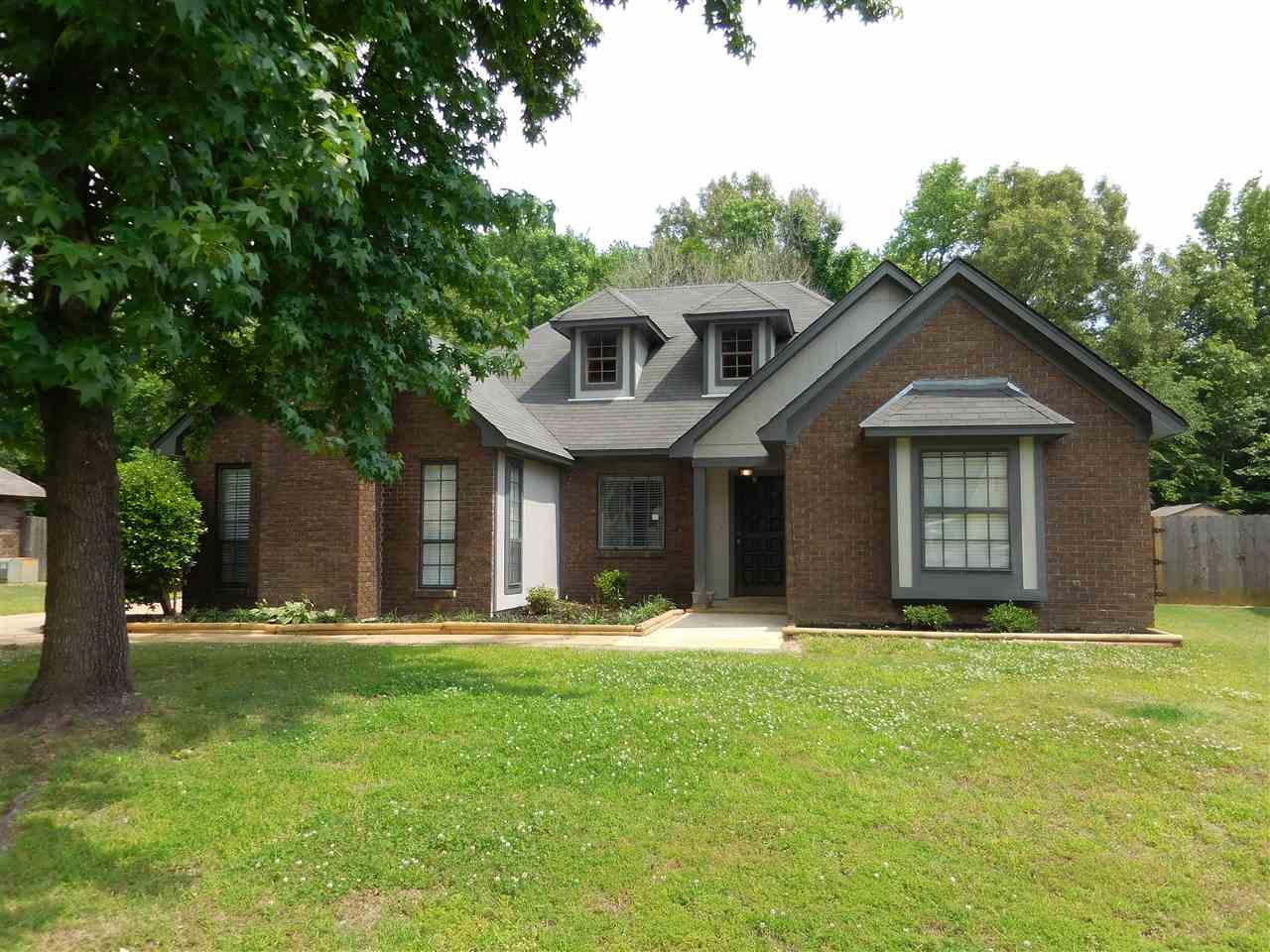 6273 Skyview Cir, Bartlett, TN 38135 photo 1