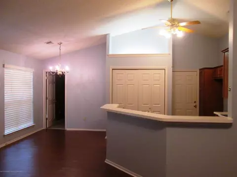 10424 Maplebrook Ln, Olive Branch, MS 38654 photo 3