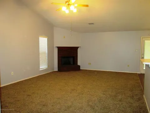 10424 Maplebrook Ln, Olive Branch, MS 38654 photo 2