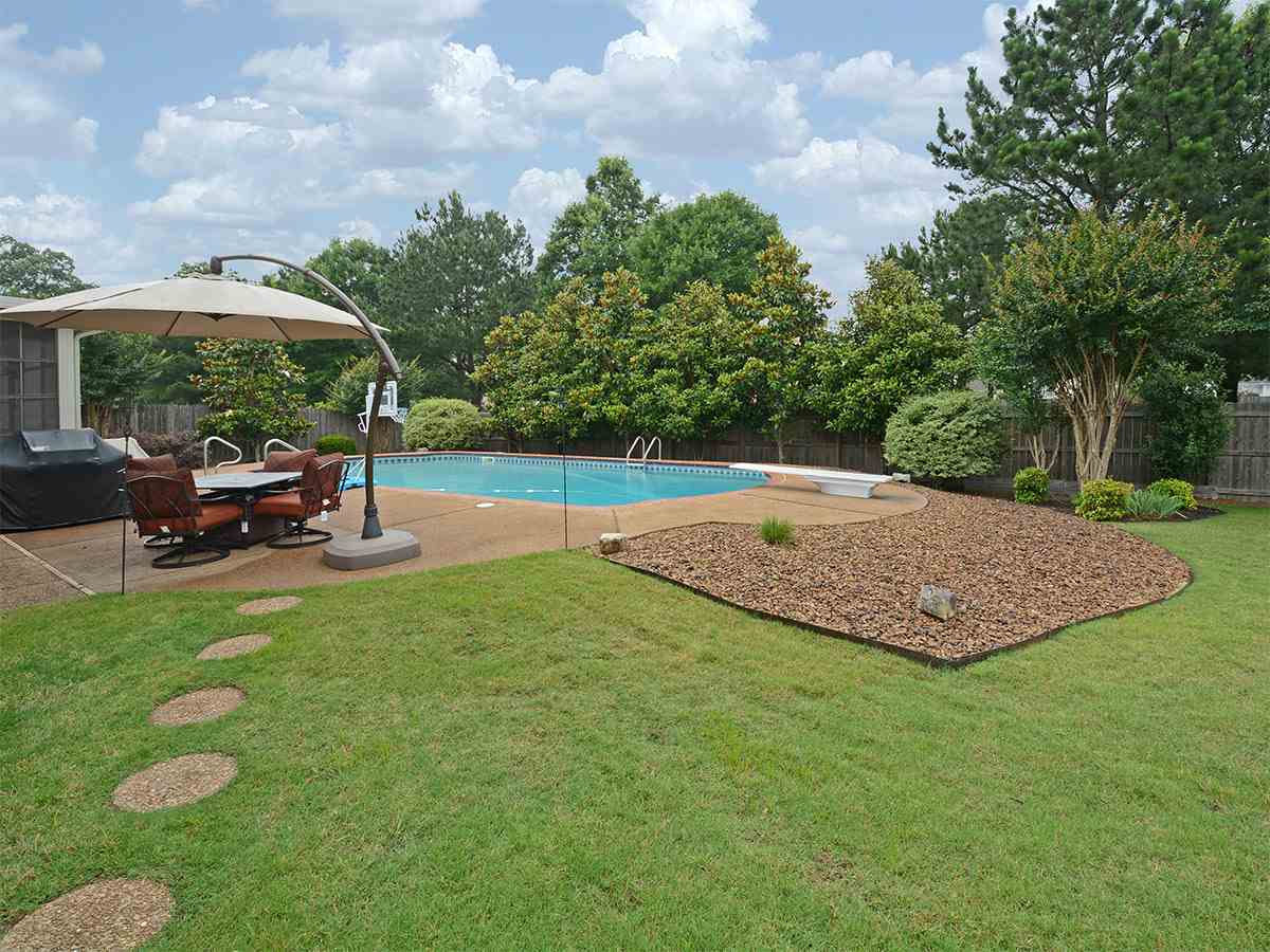 958 Stanhope Rd, Collierville, TN 38017 photo 2
