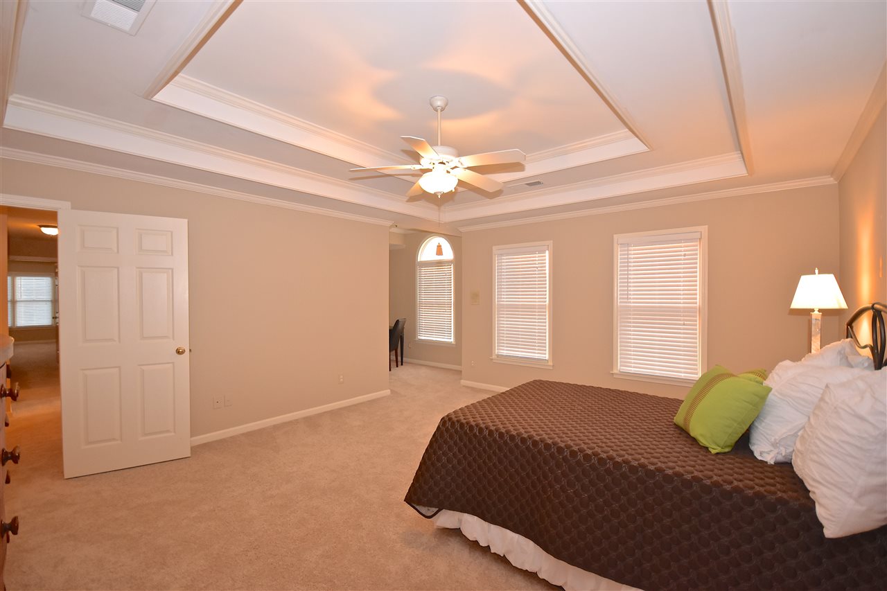 8645 Meadow Green Dr, Memphis, TN 38016 photo 5
