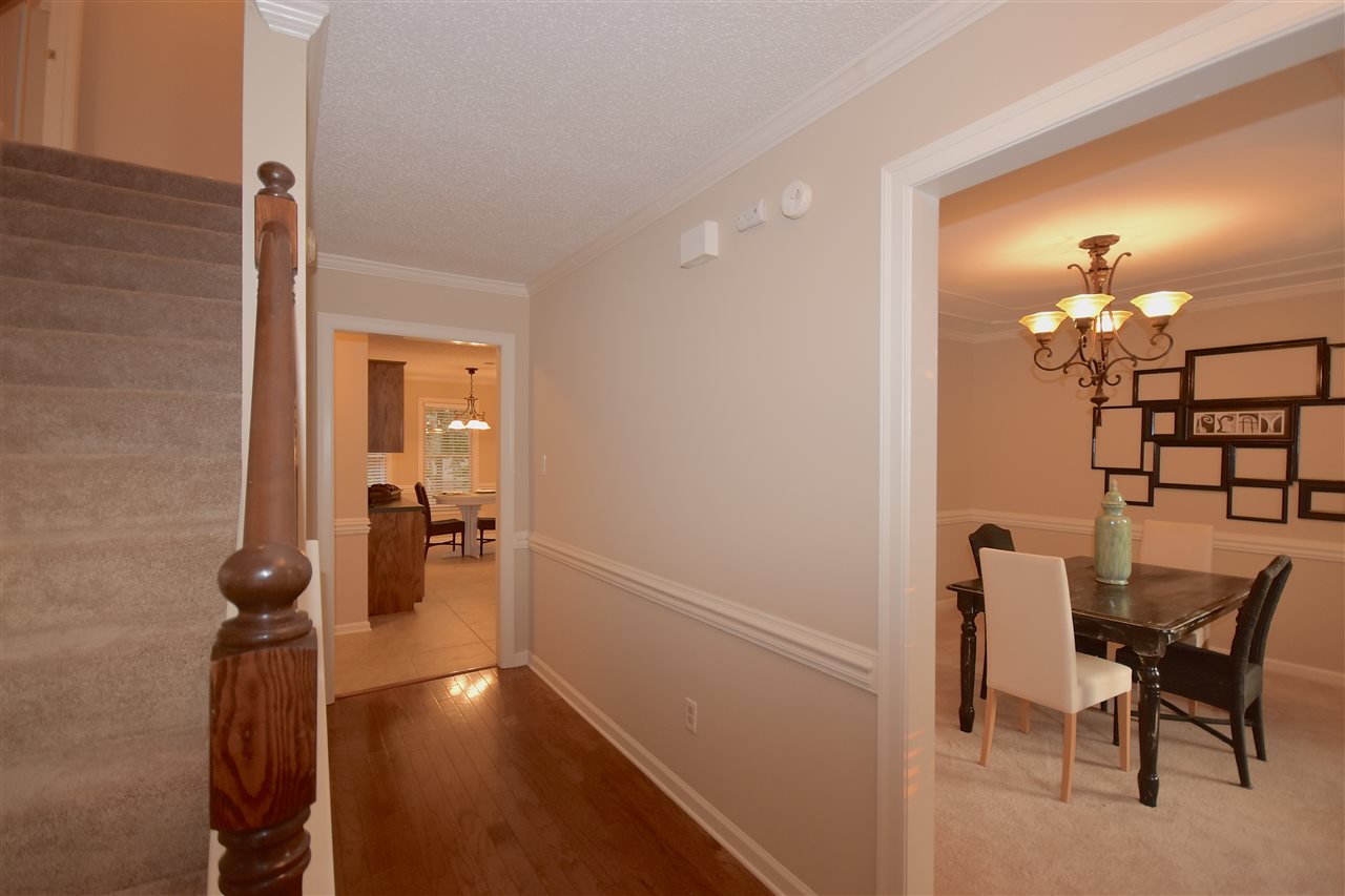 8645 Meadow Green Dr, Memphis, TN 38016 photo 3