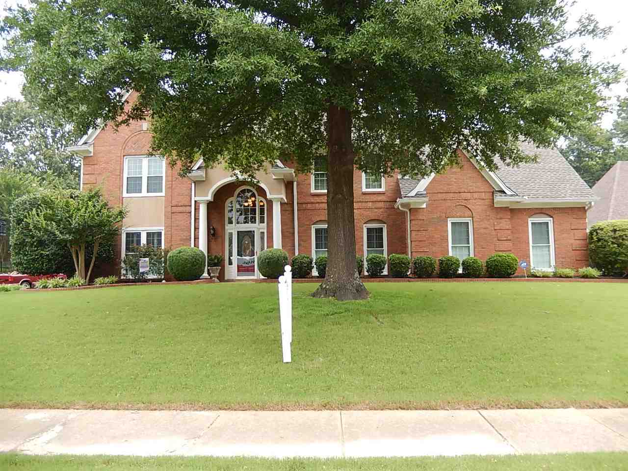 404 N Hound Hill Pl, Collierville, TN 38017 photo 1
