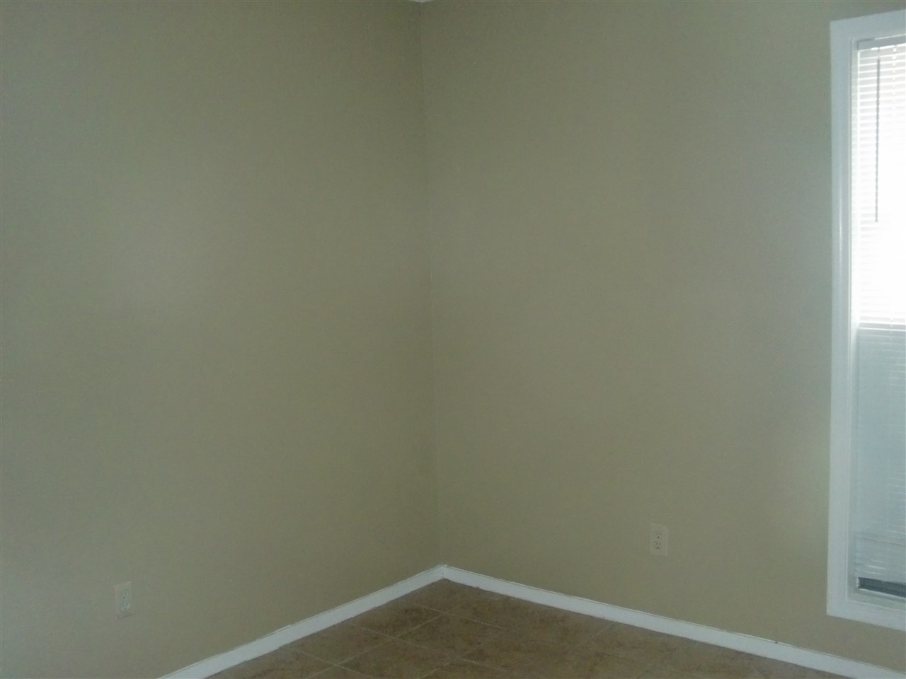5665 Maple Tree Dr, Memphis, TN 38115 photo 8