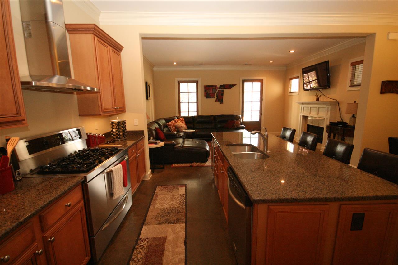 595 S Front St, Memphis, TN 38103 photo 4