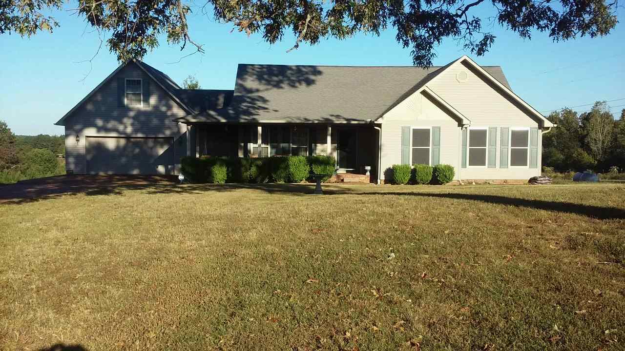 2156 Dillon Rd, Michie, TN 38357 photo 1