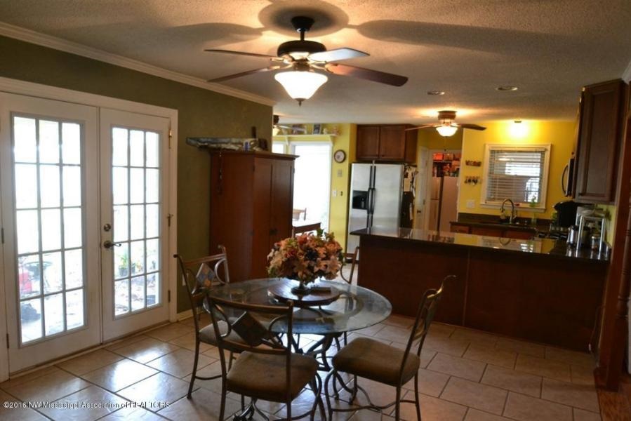 9075 Roberta St, Olive Branch, MS 38654 photo 7