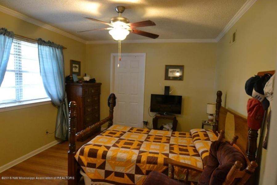 9075 Roberta St, Olive Branch, MS 38654 photo 11