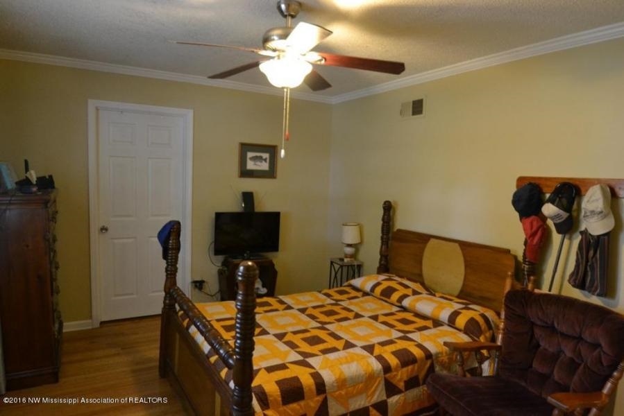 9075 Roberta St, Olive Branch, MS 38654 photo 12