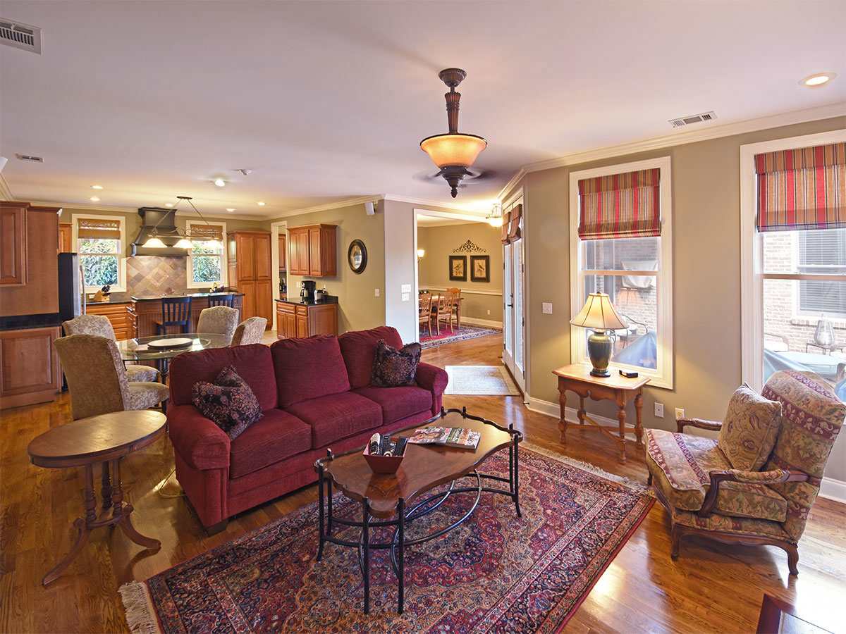 303 E Colbert St, Collierville, TN 38017 photo 5