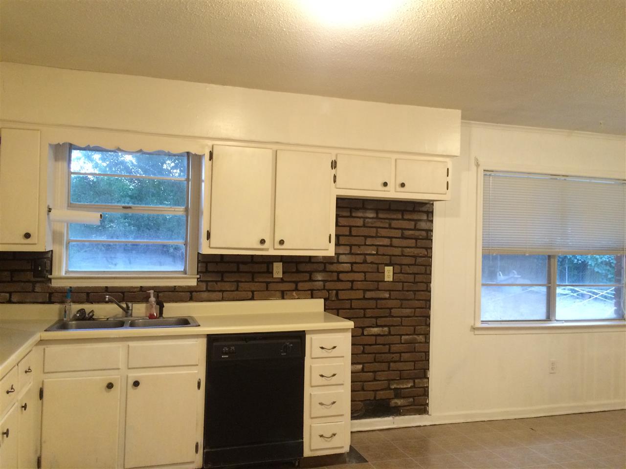327 Riley St, Hernando, MS 38632 photo 2