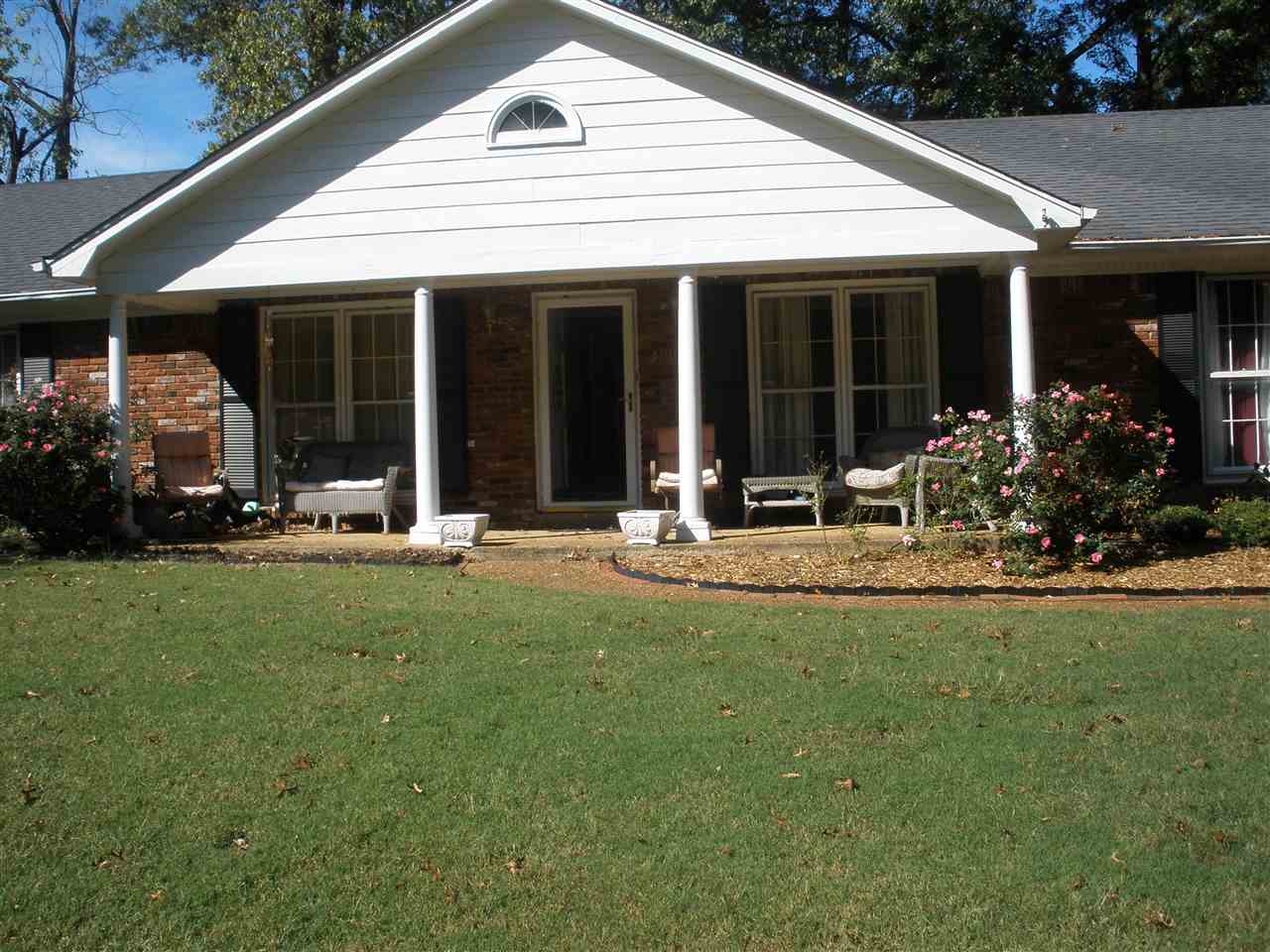 490 Rutledge Cv, Collierville, TN 38017 photo 1