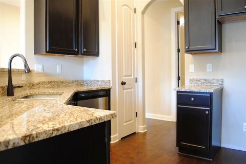 8739 Brunswick Forest Cir, Bartlett, TN 38133 photo 2