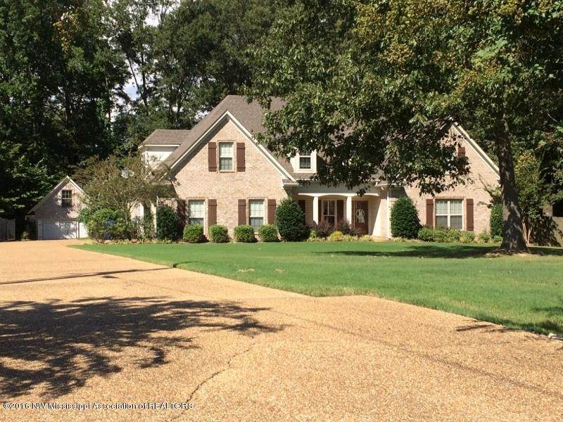 2558 Oakshire Cv, Hernando, MS 38632 photo 1