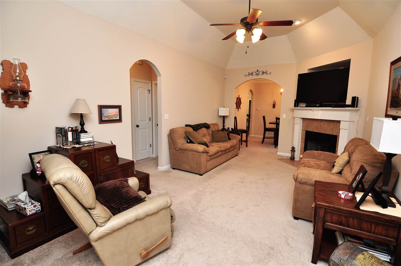 6027 Grayce Dr, Bartlett, TN 38134 photo 3