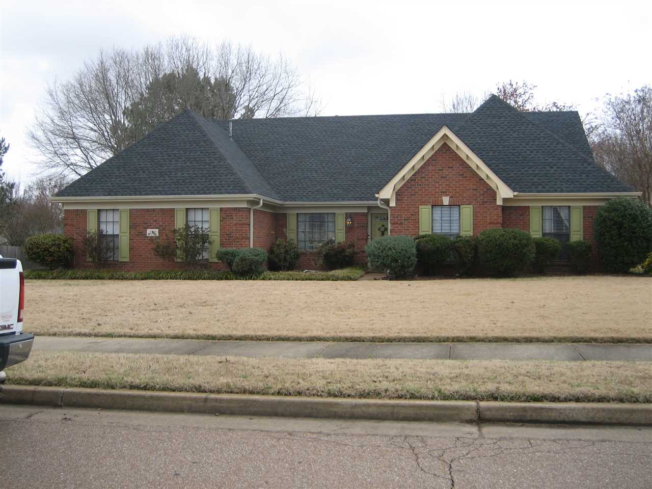 370 E White St, Collierville, TN 38017 photo 1