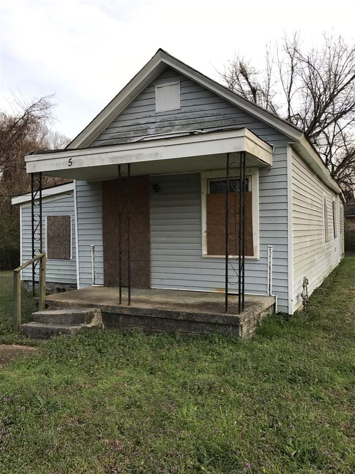 5 E Armstrong Rd, Memphis, TN 38109 photo 1