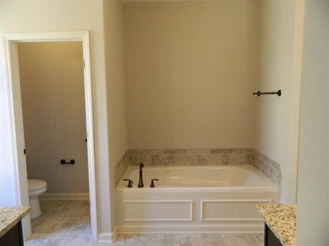 691 Rolling Rock Dr, Cordova, TN 38018 photo 8