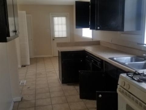 2296 Devoy Dr, Memphis, TN 38108 photo 6