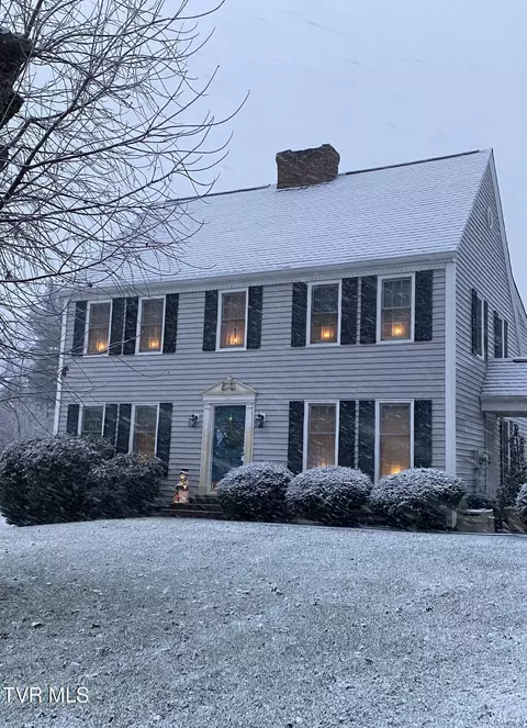 1325 W Wildwood Drive Morristown Tn 37814, Morristown, TN 37814