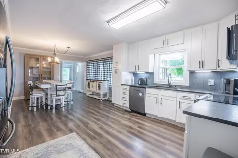 Kitchen - 166 Cassi Road Chuckey Tn 37641, Chuckey, TN 37641 photo 3 of 3
