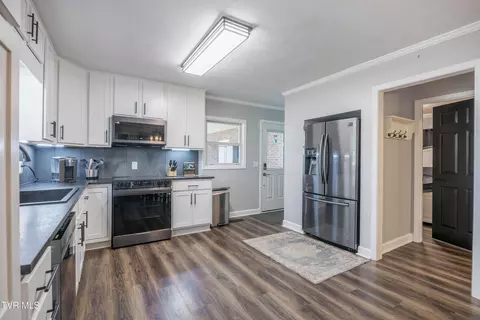 Kitchen - 166 Cassi Road Chuckey Tn 37641, Chuckey, TN 37641 photo 2 of 3