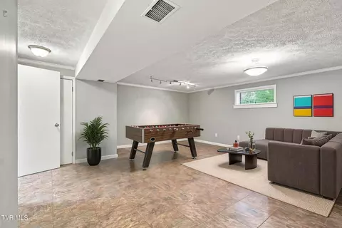 Living - 301 SE Cherry Street Wise Va 24293, Wise, VA 24293 photo 7 of 7